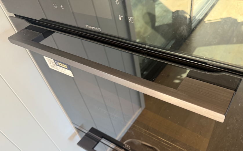 Electrolux Oven Door Handle EVEP614DSE (94403189200) EVEP619DSE (94403191100) EVEP916DSD (94403180100)