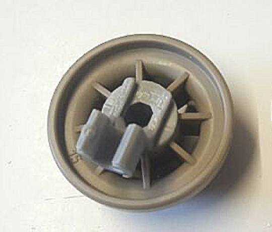 Ariston Indesit Dishwasher Lower Basket Wheels 15