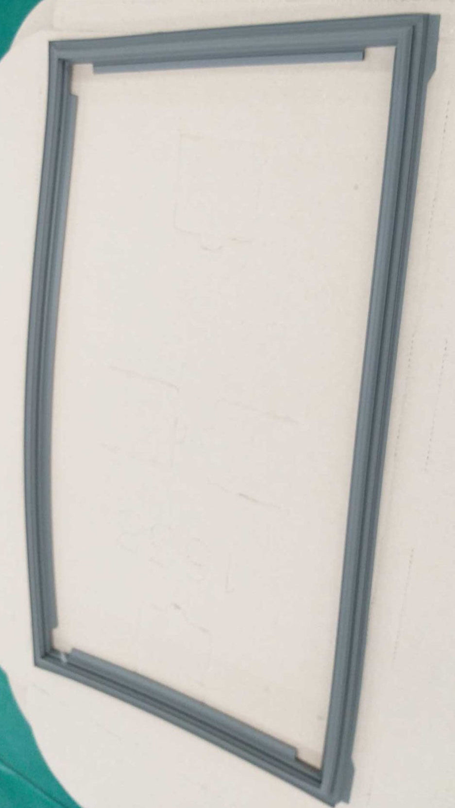 Samsung Freezer door Seal Left Side SRF7100B SRF7300SA SRF7500BB SRF7500SB SRF7900BFH SRFX9550N (Copy)