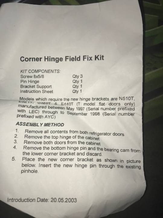 Fisher & Paykel Hinge Lower Replacementright Hand Bottom Hinge, 884175