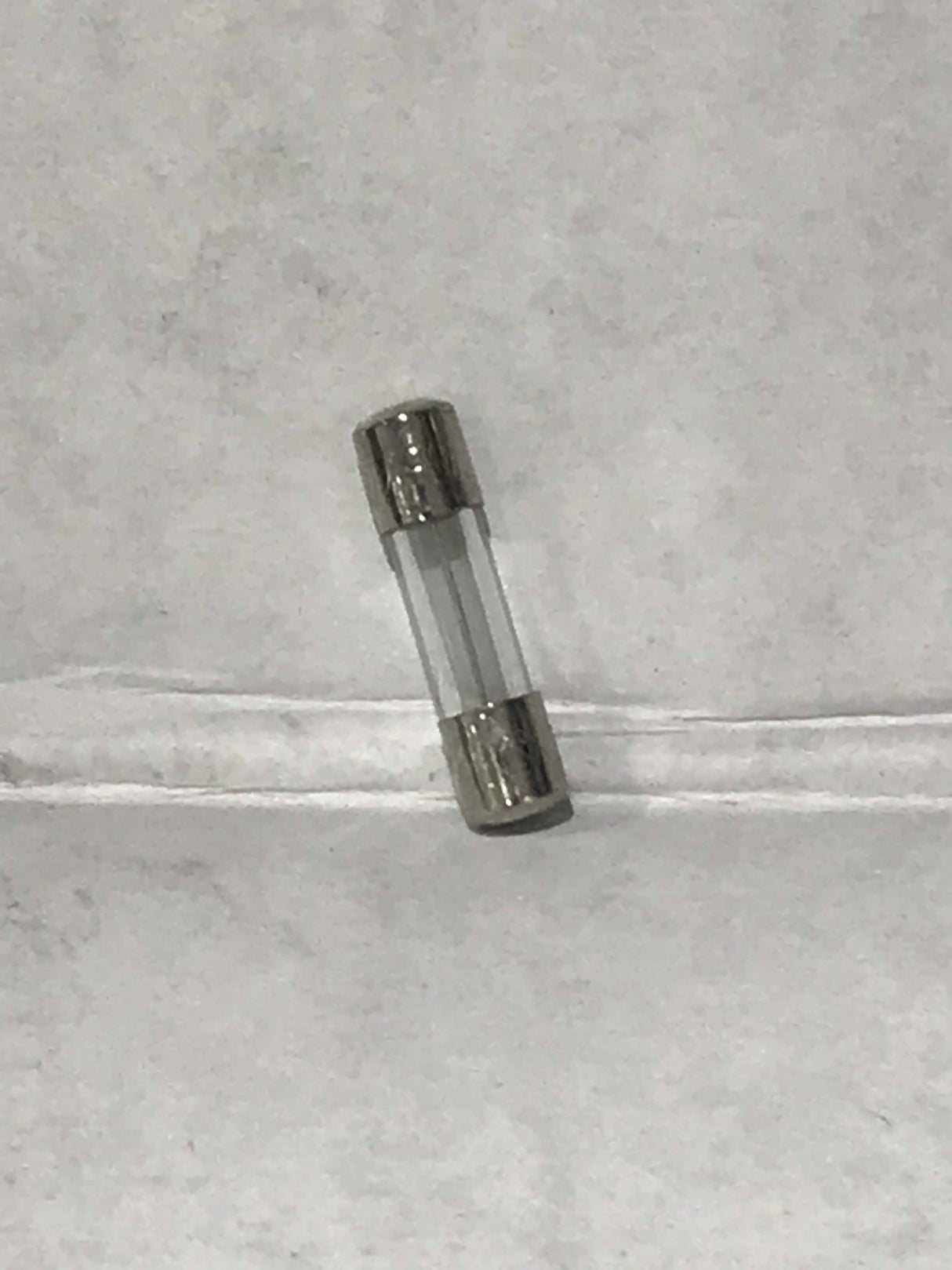 Fujitsu Air Conditioner Glass Fuse 10A, 250V AO54UJCMR 0600376116