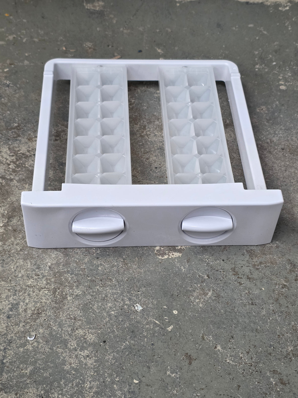 Haier Fridge Freezer Ice Maker Tray HSBS582AW HSBS582AS