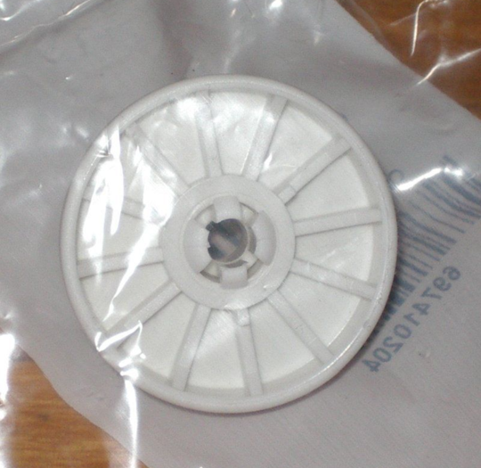 Smeg Dishwasher Lower Basket Wheel 697410205