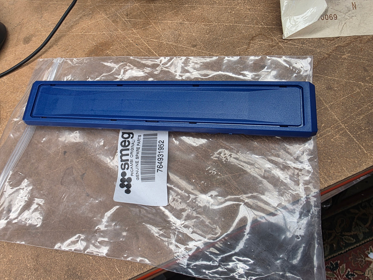 Smeg Dishwasher Rear Cover of Lower basket Plastic handle